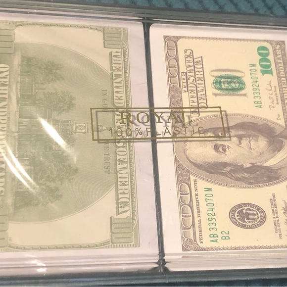 Royal $100 USA Plastic Playing Cards 2 Decks In Case Poker Rummy - Picture 3 of 4